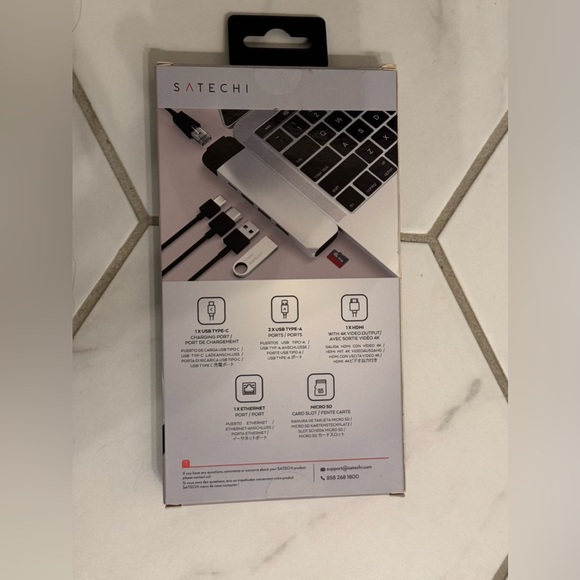 NWT USB-C Pro Hub for MacBook Pro - Picture 7 of 7